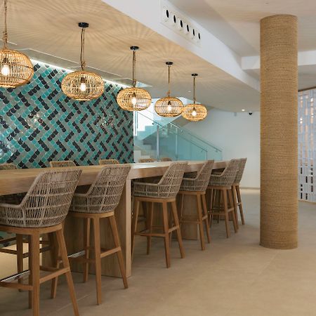 Cala San Miguel Ibiza Resort, Adults Only, Curio Collection By Hilton Port de Sant Miguel Exterior foto The interior of the new terminal